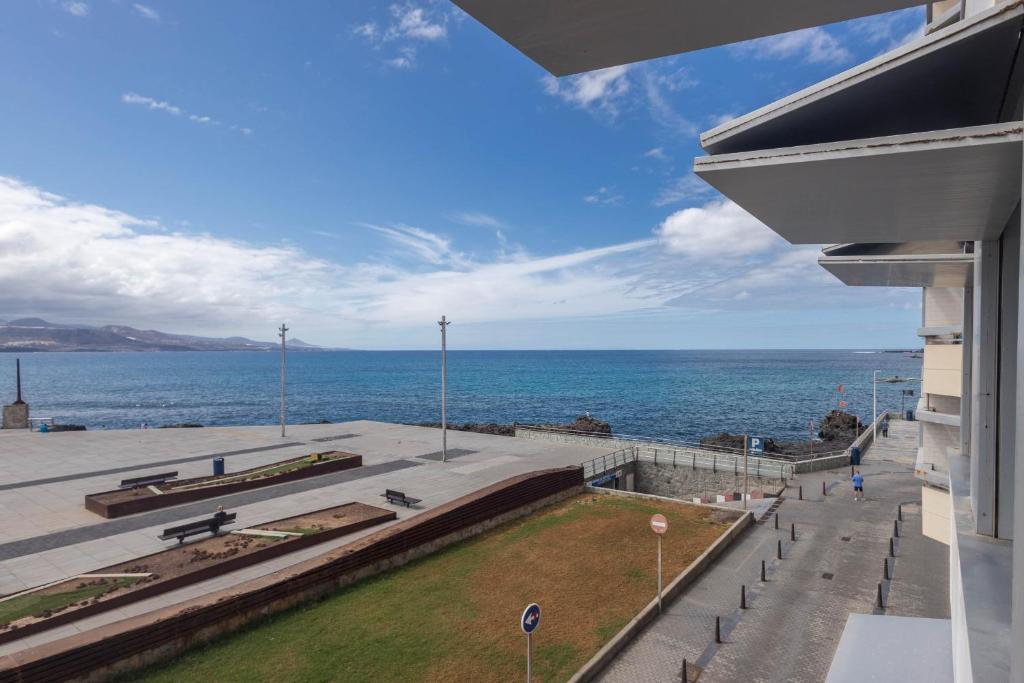 Bright Flat - Beachfront Las Canteras - 3