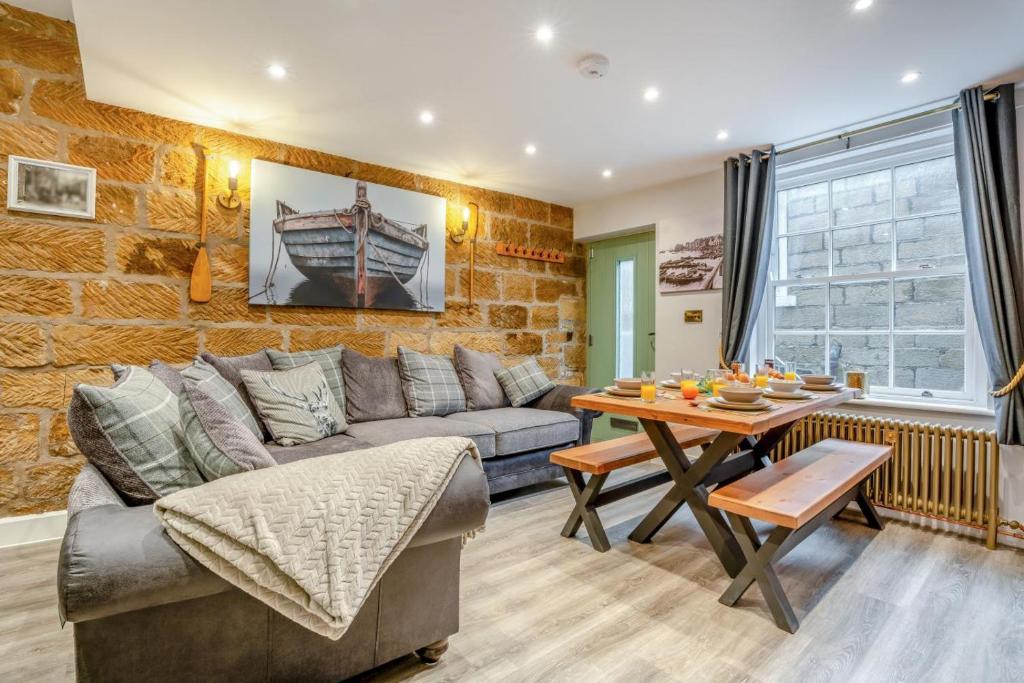 3 Bed in Whitby oc-h33106, Whitby