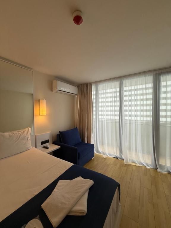 Luxsery side, Batumi