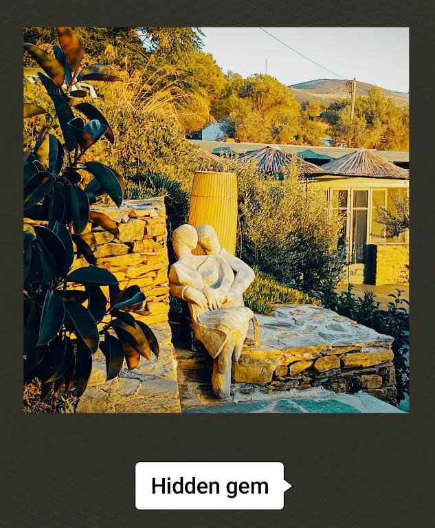 Secret garden in the Cyclades, a light retreat, Andro