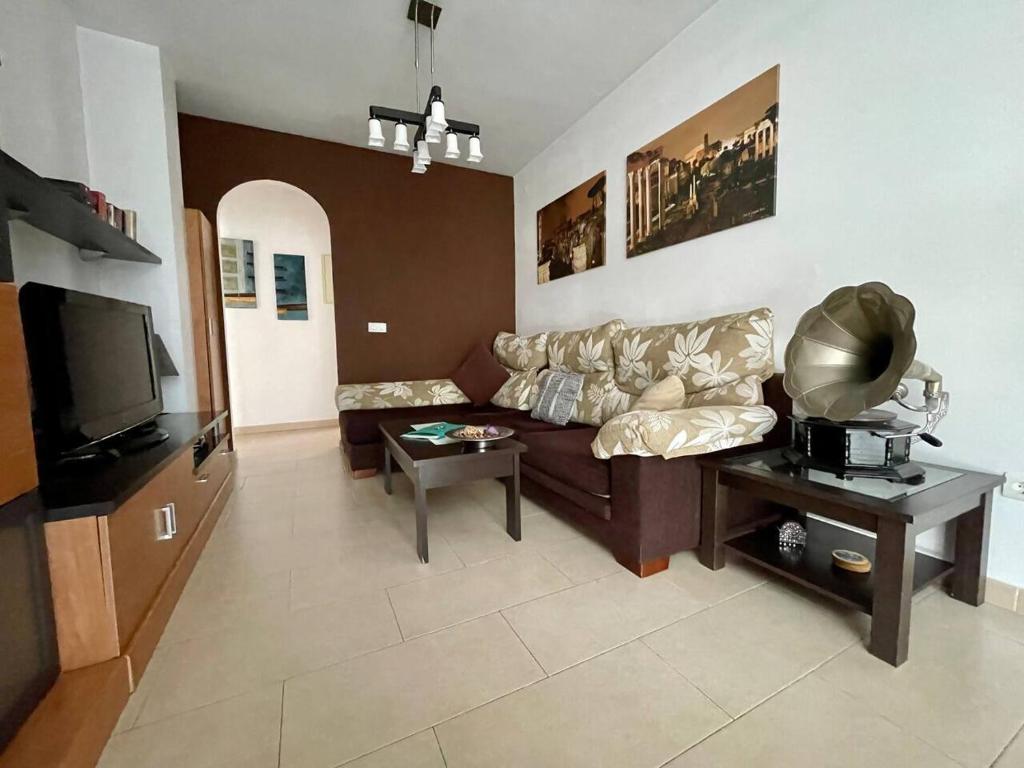 a 400m Plaza Nogalera Torremolinos 2 Dorm 4 pax - 2
