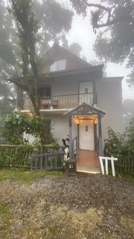 La Casona entre el Bosque, Guatemala