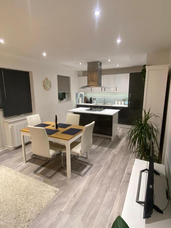 Modern, spacious and comfortable 2 bed apartment in Southampton, Southampton