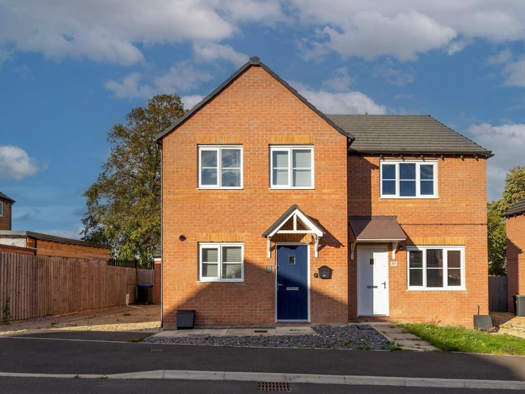 Pass the Keys Modern Office Driveway Near Crok Durham, Willington