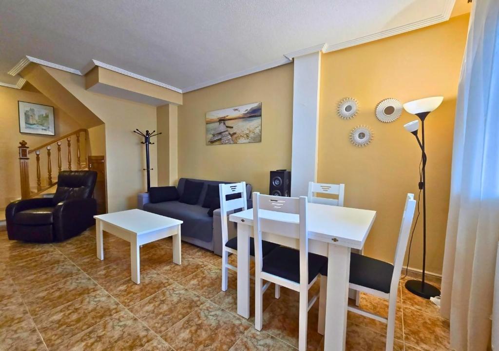 Villa Puerto: House with Private Jacuzzy & Sauna - 4
