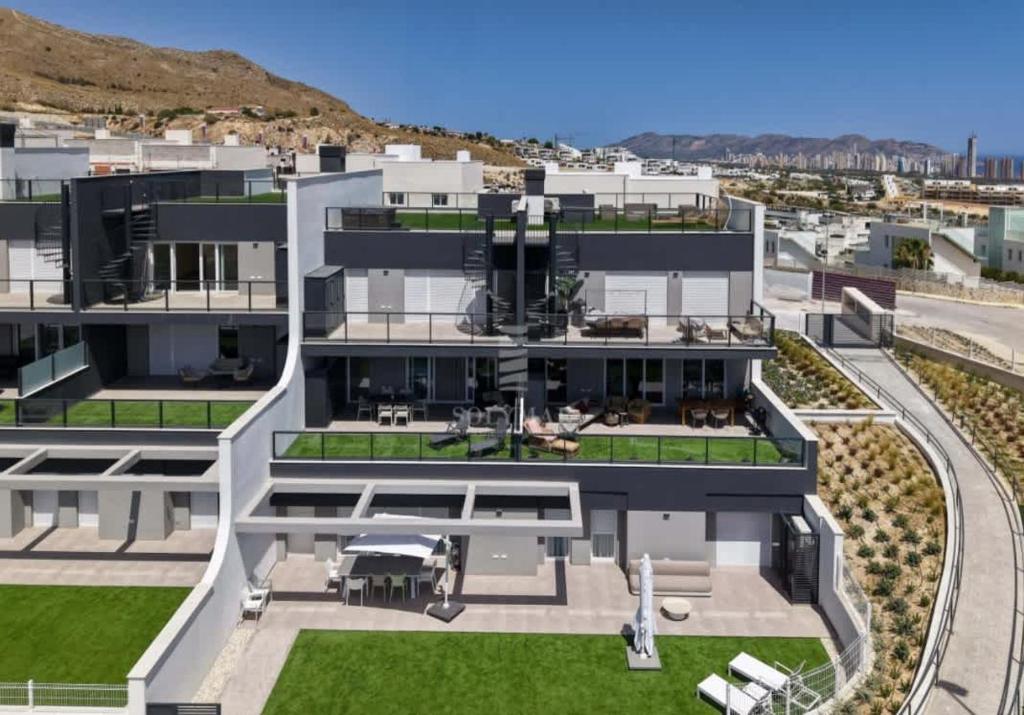 Residencial Breeze 1A by Bookaparadise - 2