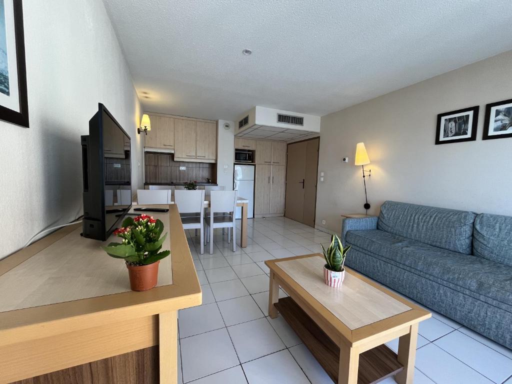 Cap Hermes 200 residence avec piscine et vue port - 3