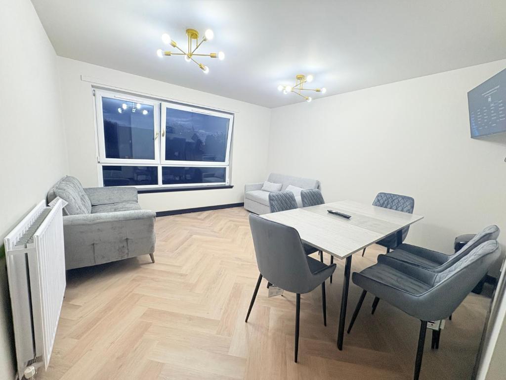 F1 2BR Free Parking Walk Dist CityC, Glasgow