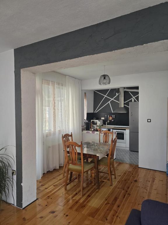 Слънчев апартамент 44 ет 3, Sandanski