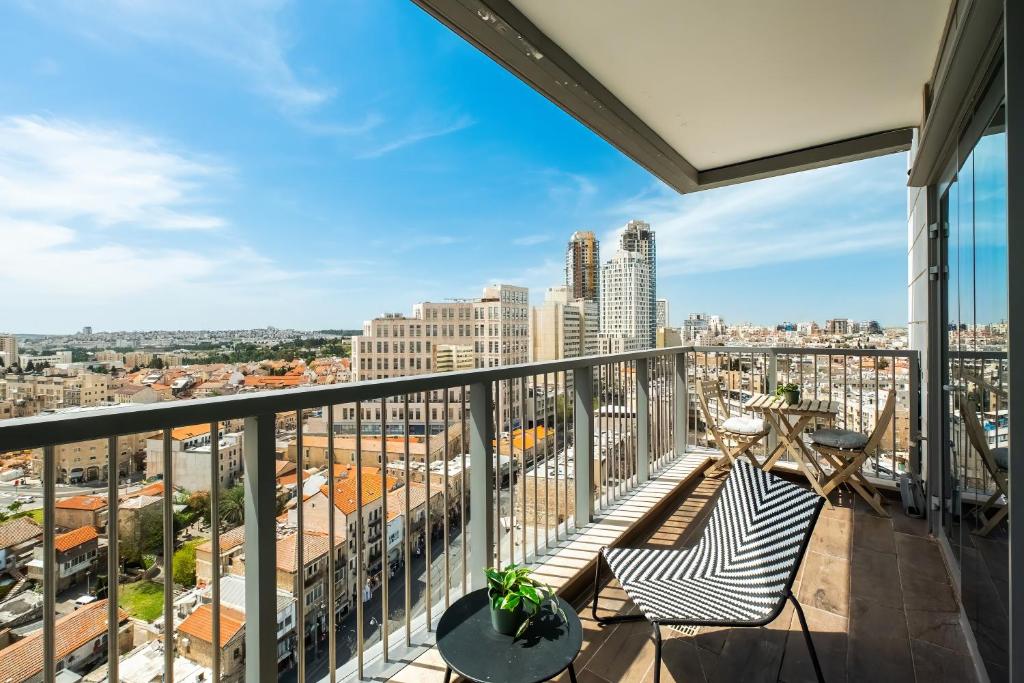 MR savyon view 2BR with balcony, Jerusalem