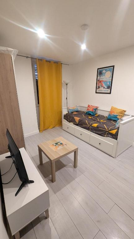 Studio Toulon, Toulon