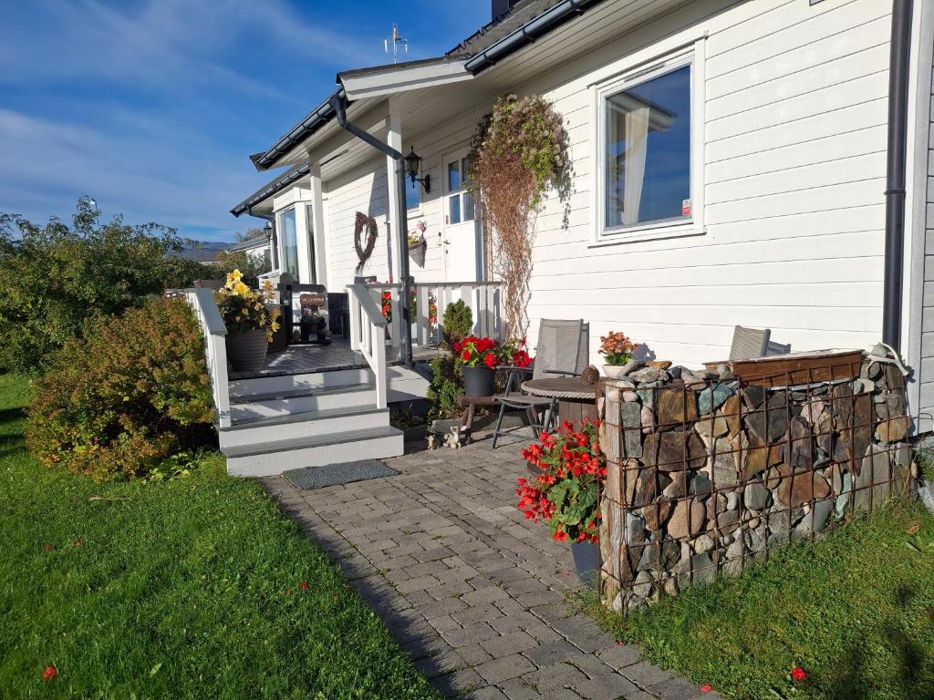 Sentralt & komfortabelt feriehus i Alta, Alta