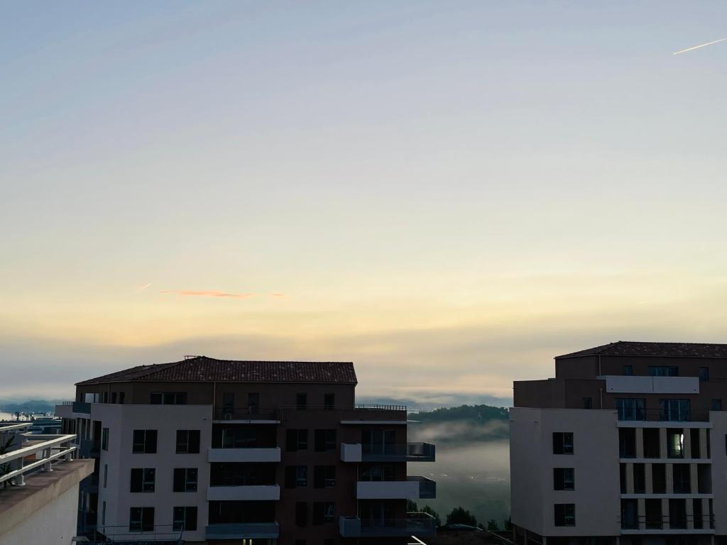 T2 récent 45m2, Parking inclus, Clim - 1