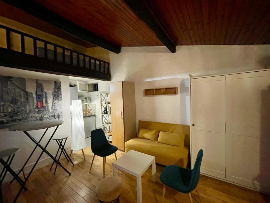 Coeur du Marais-Rue des Rosiers - 2