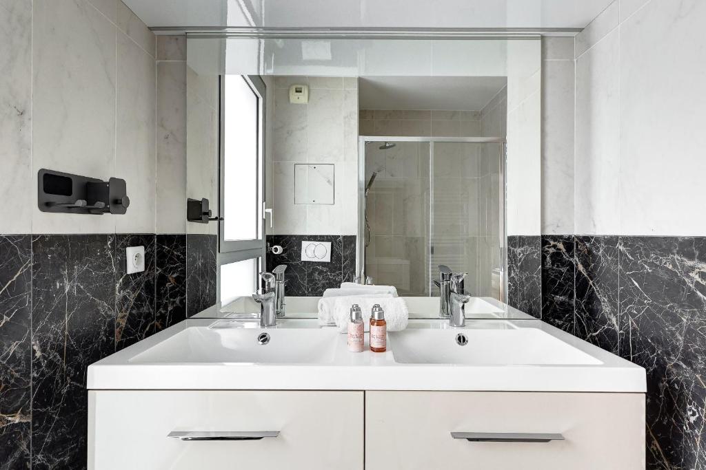 Suite Mitterand, Penthouse Parisien avec balcon - 5