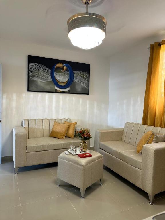 Mariposa II, Juan López