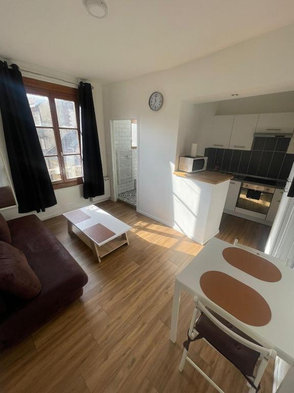 Studio Samuel Cosy & lumineux 5 min de la gare - 4