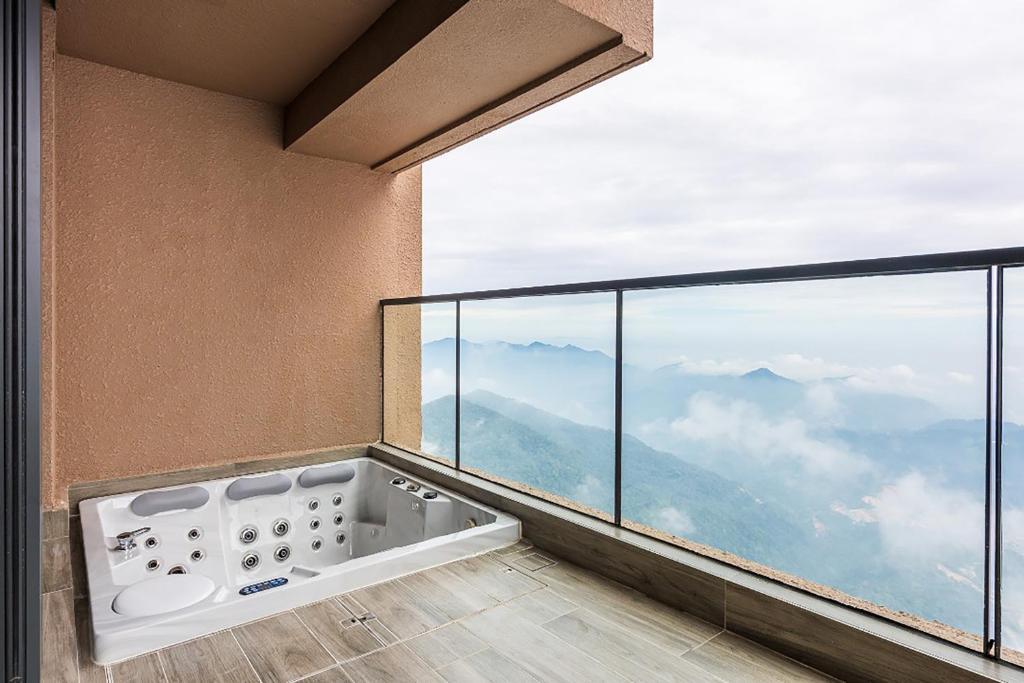 8 Pax Antara Genting Suites by Silaslee, Genting Highlands