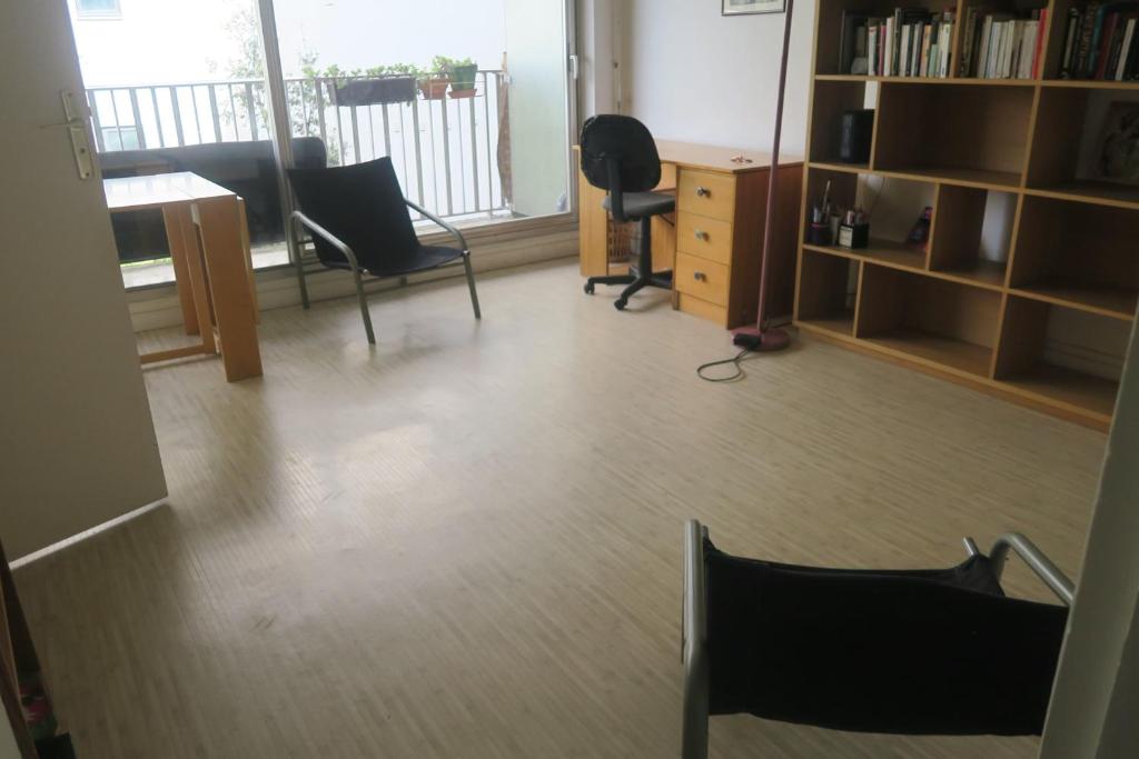 Charming bright studio apartment with balcony - 5