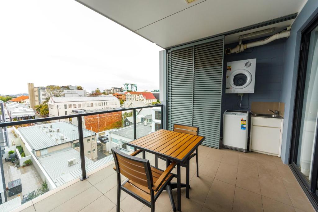 阿特里奧公寓 (Atrio Apartments)