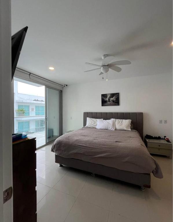 Apartamento reformado, fresco, edificio con salida a la playa Morros, Cartagena - 2