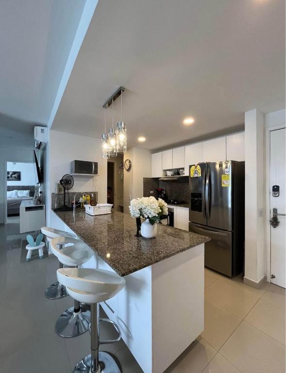 Apartamento reformado, fresco, edificio con salida a la playa Morros, Cartagena - 5