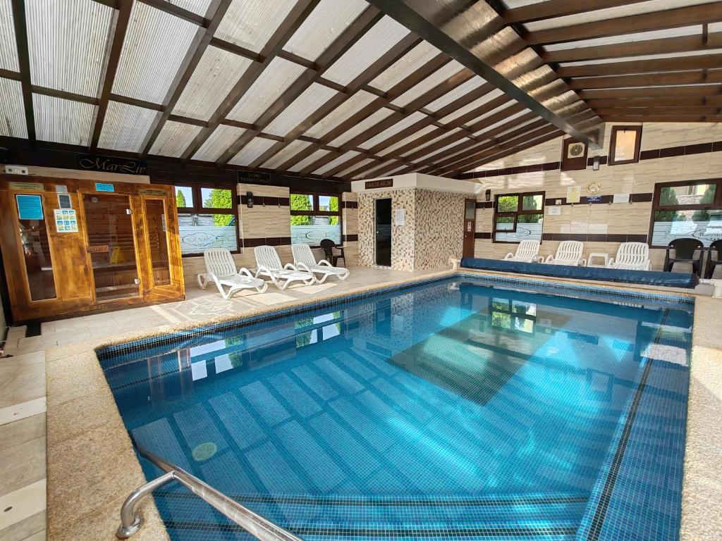 MarLiv Complex, Tăşnad