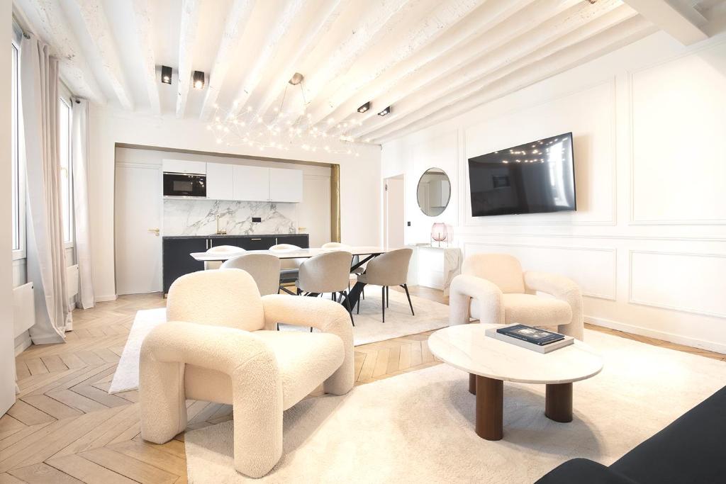 Pick A Flat's Apartment in Le Marais - Rue des Gravilliers - 2