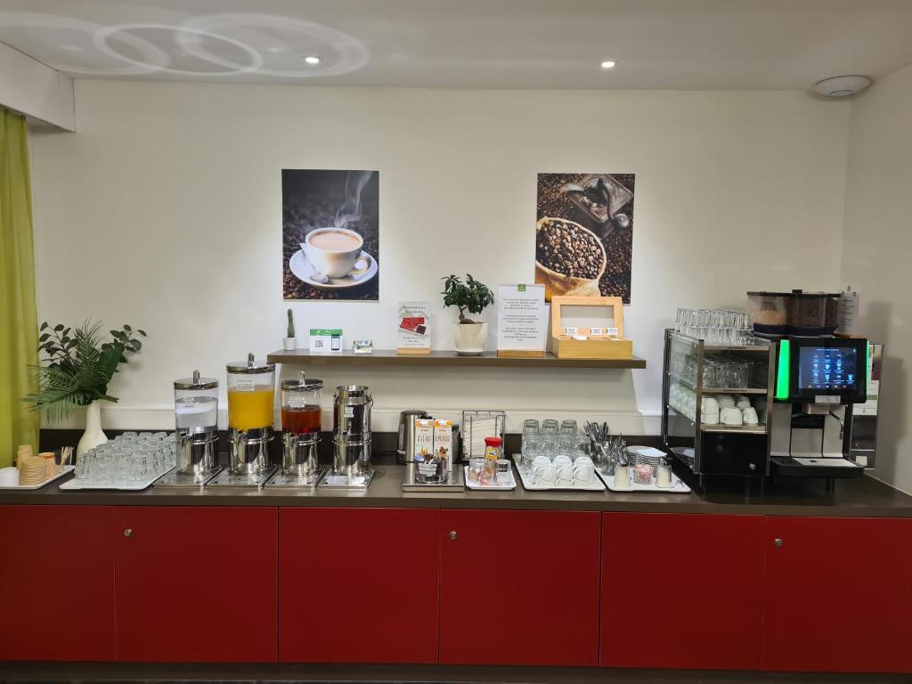 Nyon Hostel - 3