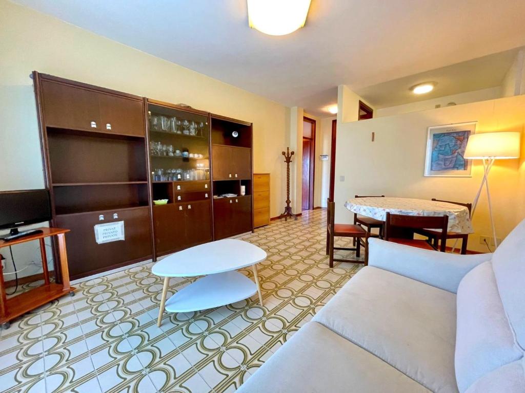 Relax in a our pool view apartment - 2