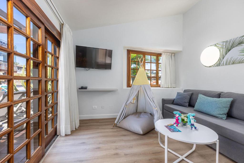 Maspalomas Resort by Dunas — Hotel rooms in Maspalomas, Canary Islands
