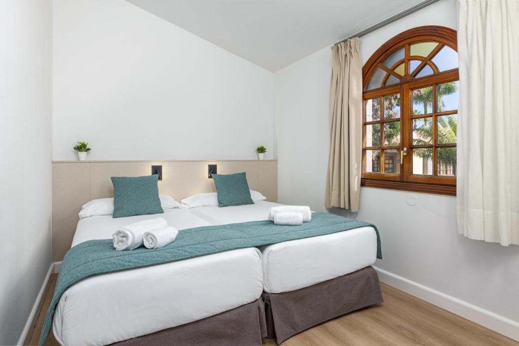 Maspalomas Resort by Dunas — Hotel rooms in Maspalomas, Canary Islands
