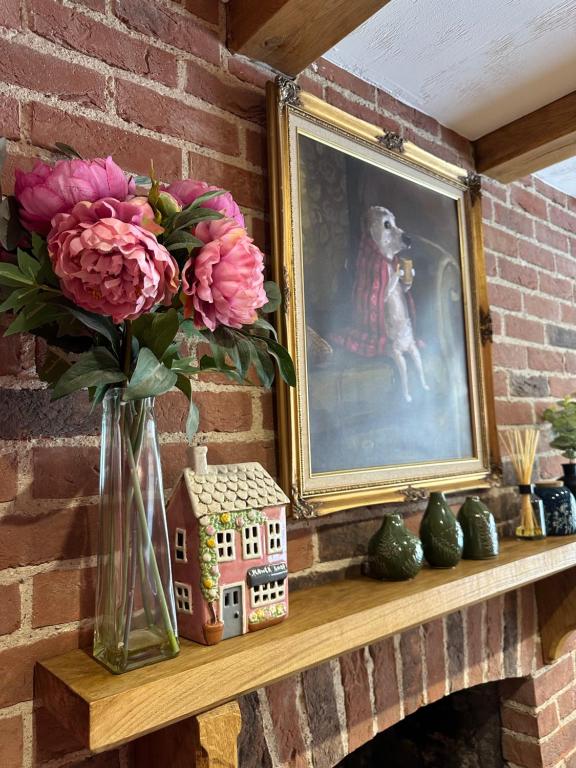 Curiosity Cottage, Wendover