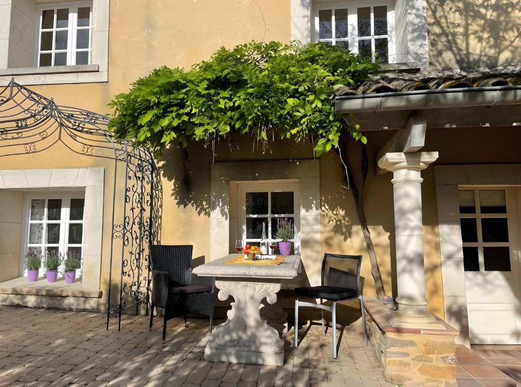 Gite Bleu - Paradis de Provence, Le Pin