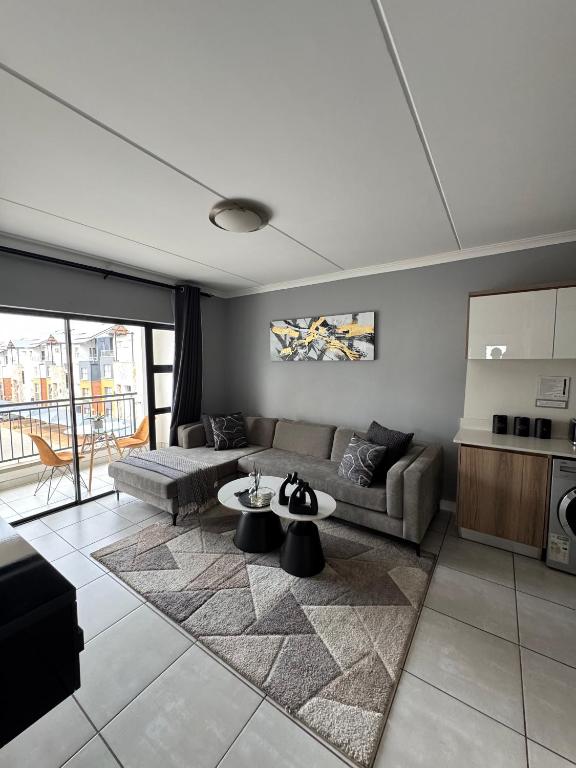 Lagoon lounge - The blyde crystal Lagoon, Pretoria