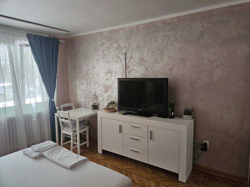 Room Nine - 3