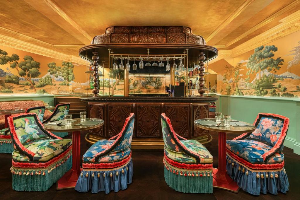 Bar/lounge