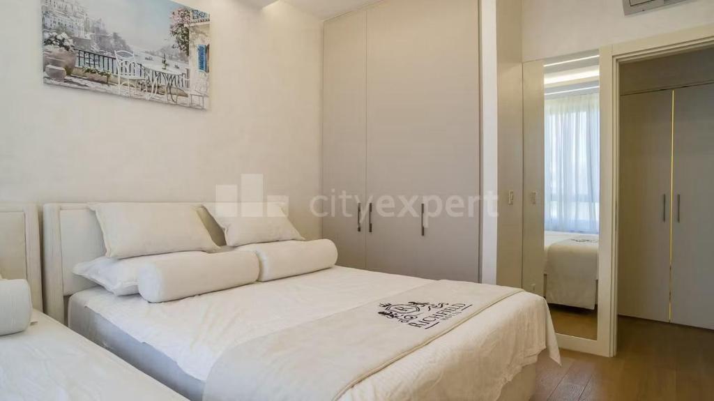 Exclusive Apartment - 2