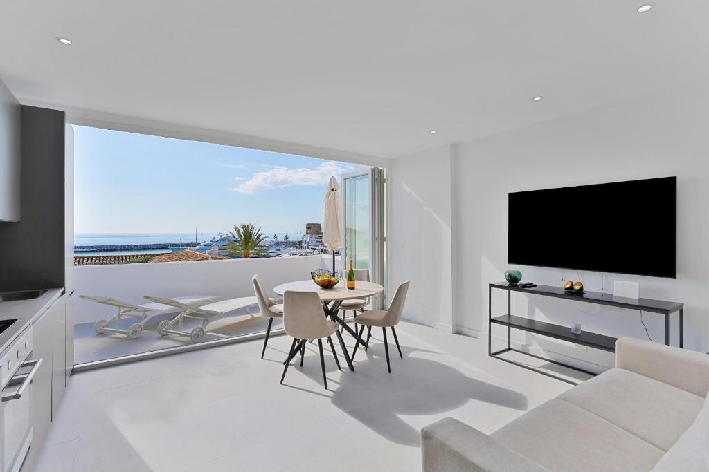 Molo Banus Apartment seafront by Molo Residences - 2