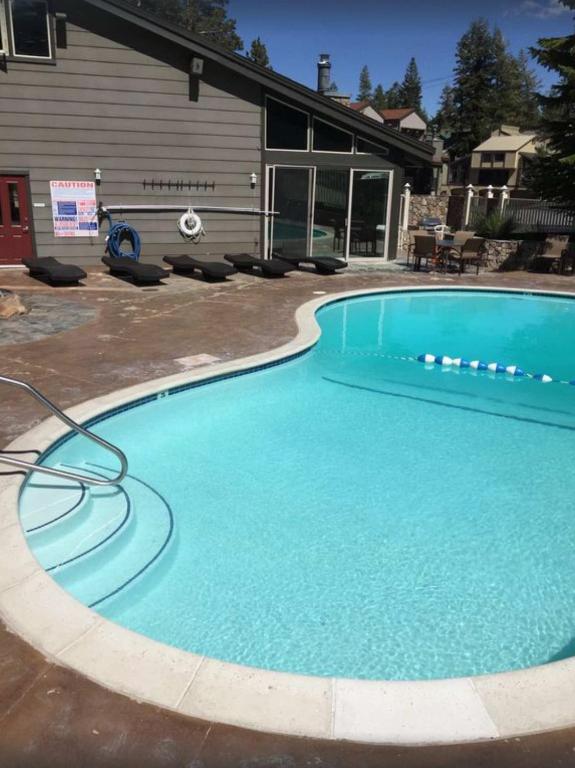 Chamonix Year-Round Fun with Shared Pool, Mammoth Lakes