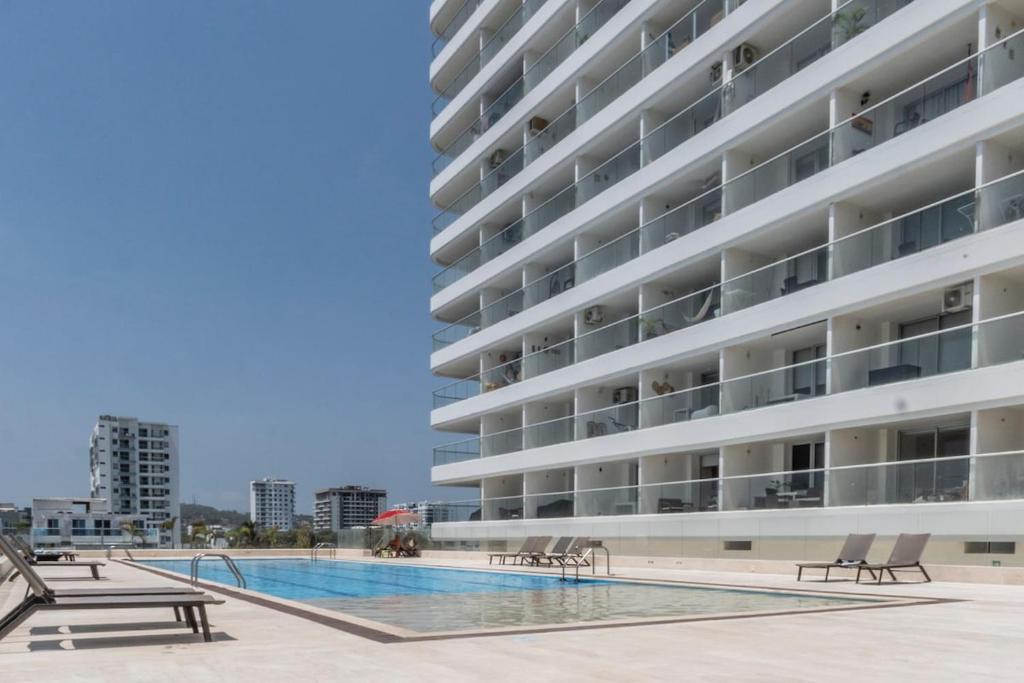 CB Lujoso Apartasuit -Vista al mar-linda piscina-cerca al Aeropuerto - 3