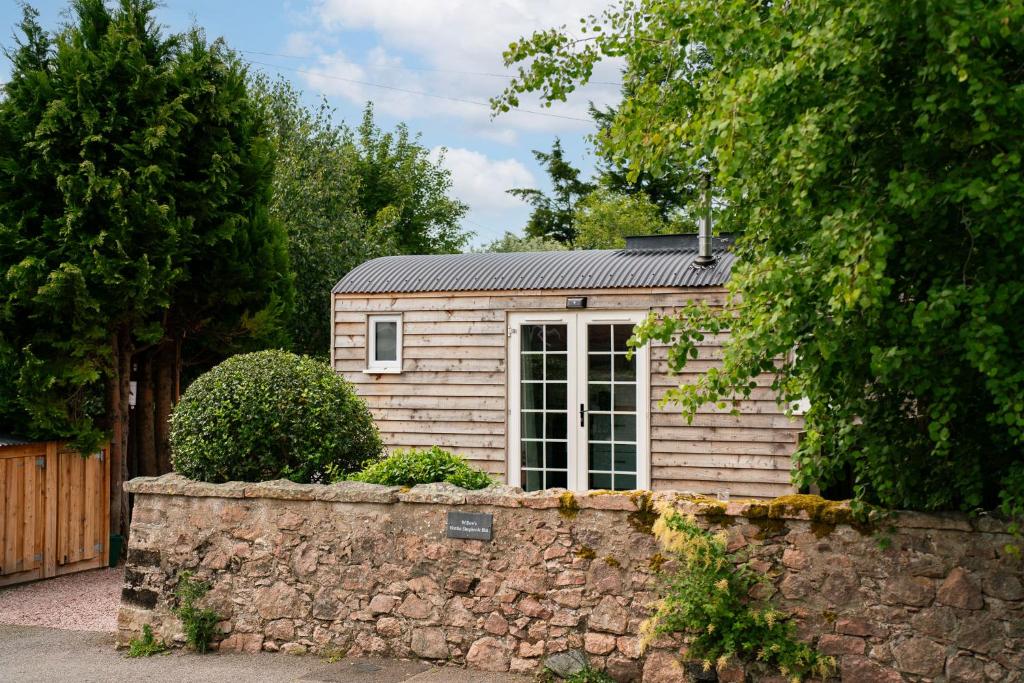 Willow's Nordic Shepherds Hut, Ballater