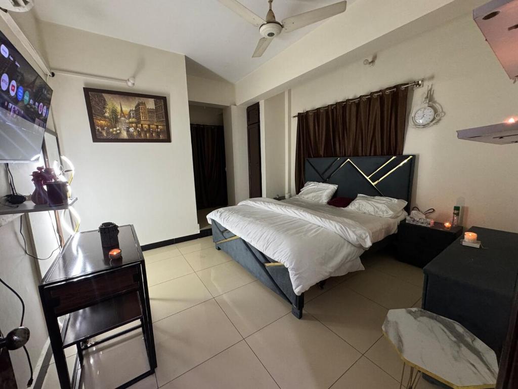 Self check-in Studio Apartment for rent in I-8, Islámábád