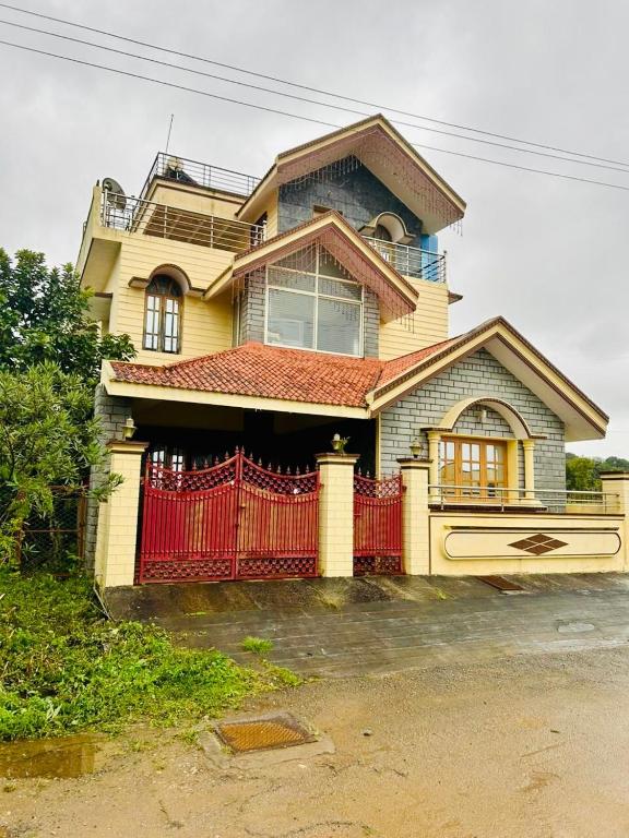 Hill-top nest, Chikmagalūr