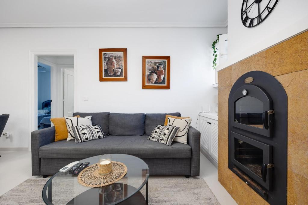 CB Living - Cozy condo with patio, Playa Flamenca - 5