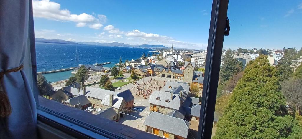 Centro cívico a 100 metros de distancia - 5