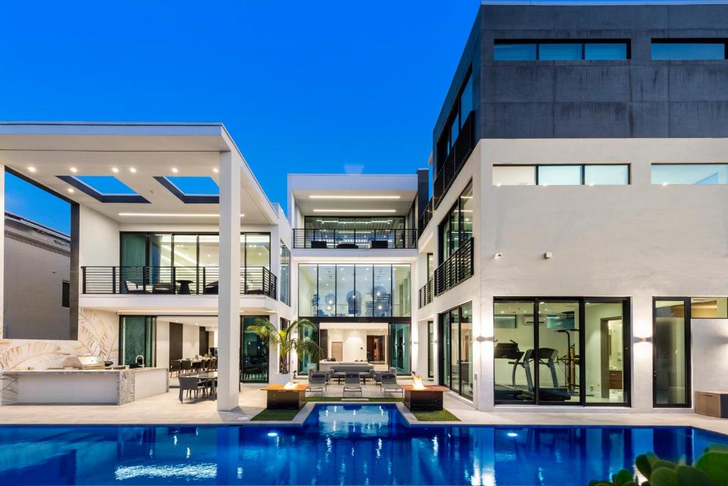 Boardwalk Mansion, Fort Lauderdale