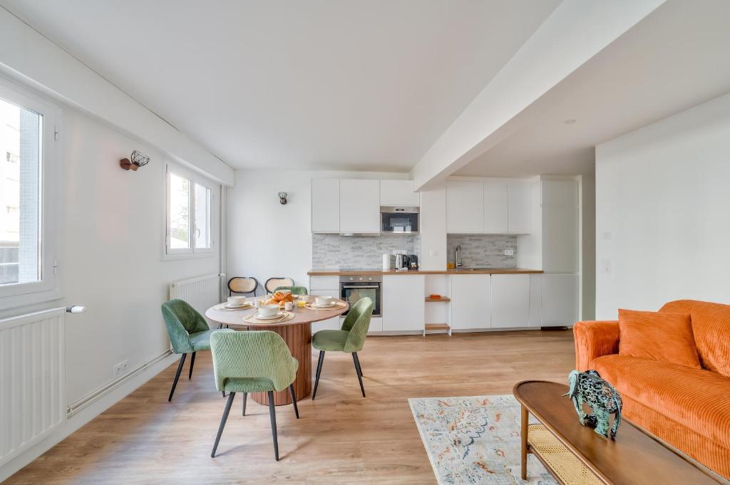 Spacious & Bright 2BR Apartment - Heart of 15th - 3