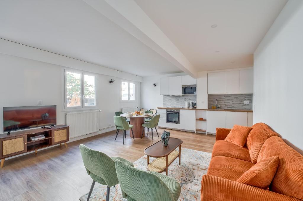 Spacious & Bright 2BR Apartment - Heart of 15th - 2