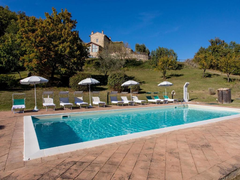 Apartment in farmhouse with pool - 2